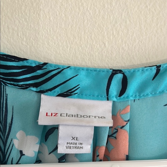 Floral Print Women's Top - Picture 2 of 4